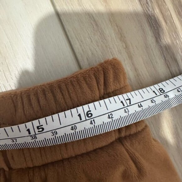 NWOT- SKIMS VELOUR JOGGERS - XL - Picture 5 of 8